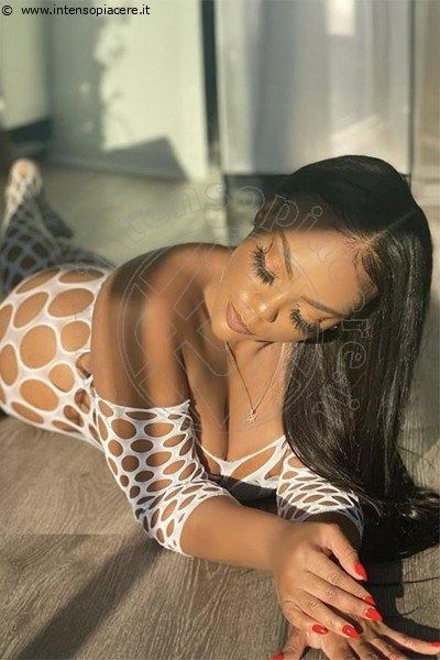 Foto Alisha  Hott  Girl 333 3948537