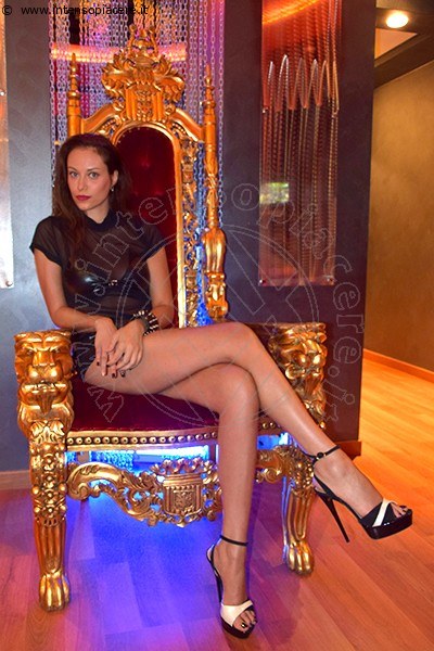 Foto Dea Luxurya  Mistress 388 4989072